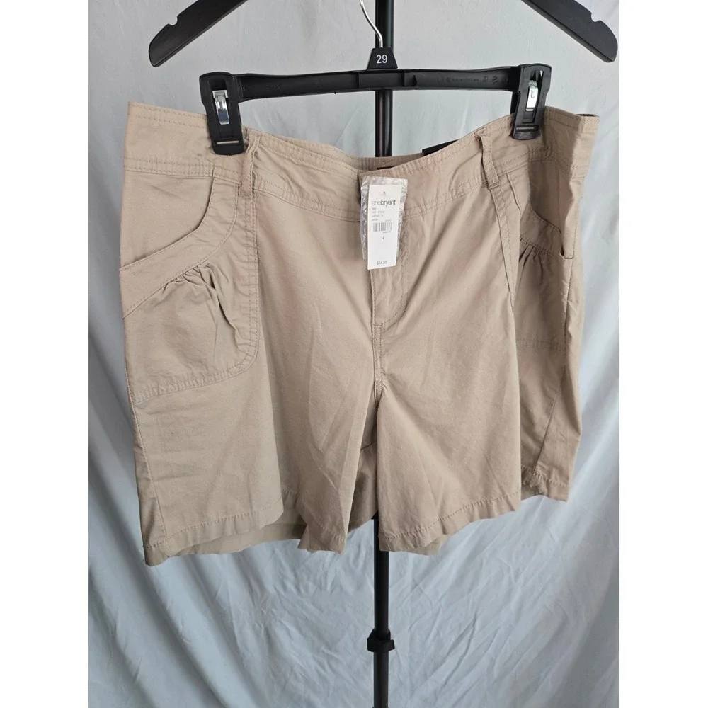 Lane Bryant Khaki Shorts Size 14 NWT Cotton Poplin Stretch 7 to 8 inch inseam